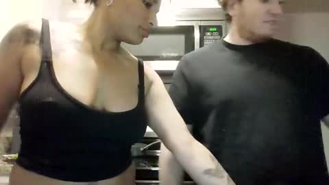 LALOVE99 online show from March 2026 03:39:02 AM