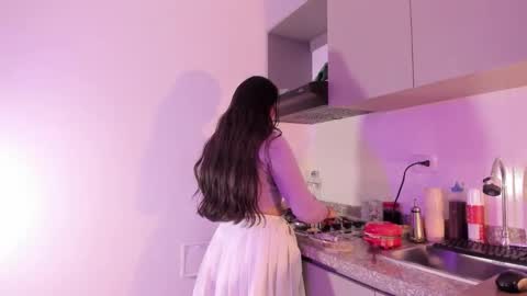 Laura online show from October 2025 02:06:02 PM