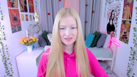 Snapshot of laly_peach chatting on December 2024 11:13:01 AM Laly online show from December 2024 11:13:01 AM