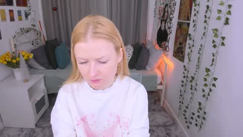 Snapshot of laly_peach chatting on January 2025 04:32:02 PM Laly online show from January 2025 04:32:02 PM