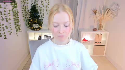 Snapshot of laly_peach chatting on January 2025 07:40:01 PM Laly online show from January 2025 07:40:01 PM