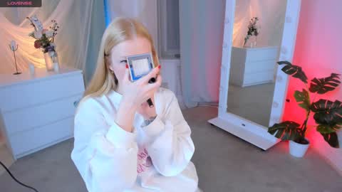 Snapshot of laly_peach chatting on January 2025 04:30:02 PM Laly online show from January 2025 04:30:02 PM