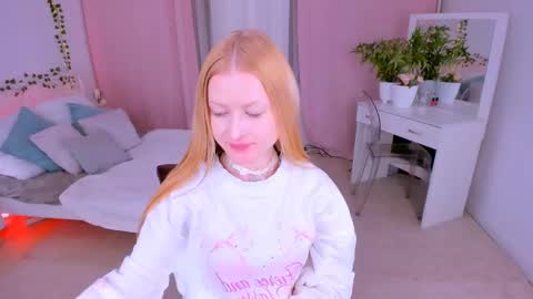 Snapshot of laly_peach chatting on March 2025 11:37:02 AM Laly online show from March 2025 11:37:02 AM