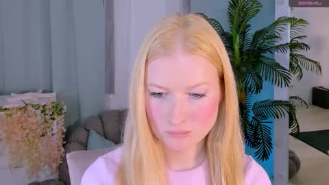 Snapshot of laly_peach chatting on October 2025 05:10:02 PM Laly online show from October 2025 05:10:02 PM
