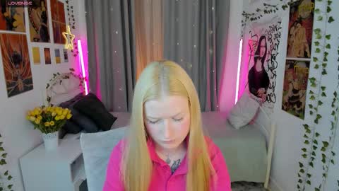 Snapshot of laly_peach chatting on October 2025 04:19:01 PM Laly online show from October 2025 04:19:01 PM