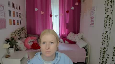 Laly online show from June 2026 11:10:01 AM