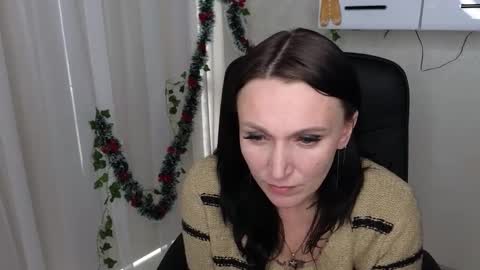 Snapshot of lalyaskyy chatting on December 2025 11:26:02 AM Lalya online show from December 2025 11:26:02 AM