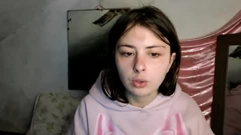 Snapshot of lama111111mama chatting on June 2026 09:14:01 PM I work 5PM to 9 PM EST New York online show from June 2026 09:14:01 PM