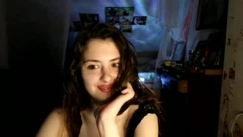 Snapshot of lama111111mama chatting on June 2026 08:52:02 PM I work 5PM to 9 PM EST New York online show from June 2026 08:52:02 PM