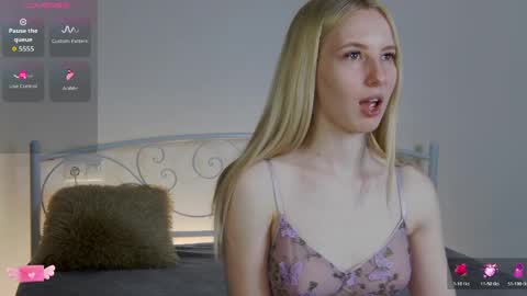 Snapshot of lana__j chatting on April 2026 08:10:02 PM Liana online show from April 2026 08:10:02 PM