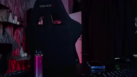 just call me Lana  and her security online show from December 2025 08:45:01 AM