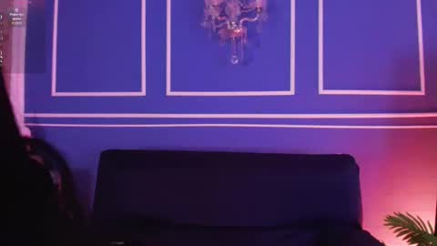  Lana  online show from November 2025 12:04:01 PM