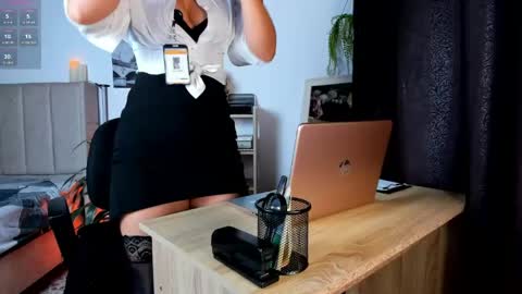 Snapshot of lana_beket_ chatting on May 2026 12:40:02 AM Lana online show from May 2026 12:40:02 AM