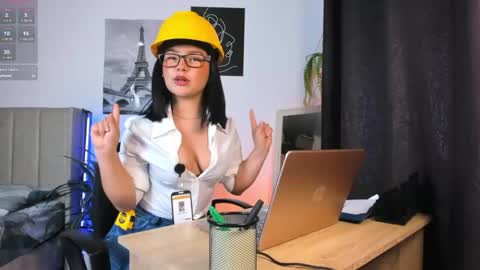 Snapshot of lana_beket_ chatting on May 2026 12:19:01 AM Lana online show from May 2026 12:19:01 AM