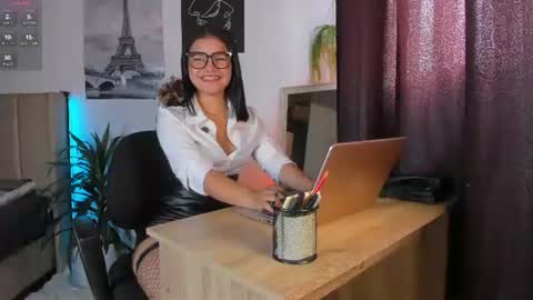 Snapshot of lana_beket_ chatting on June 2026 07:04:02 PM Lana online show from June 2026 07:04:02 PM