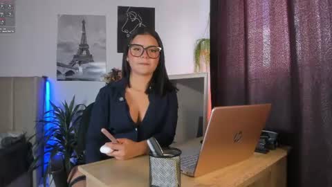 Snapshot of lana_beket_ chatting on June 2026 07:06:02 PM Lana online show from June 2026 07:06:02 PM