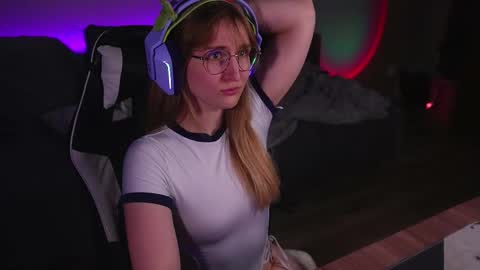 Kay online show from September 2025 08:25:02 PM