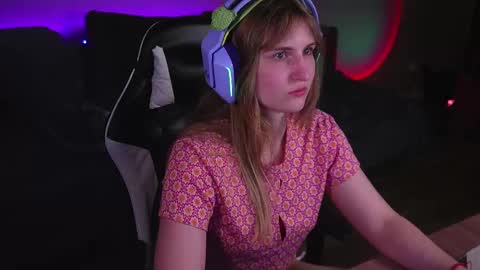 Kay online show from September 2025 08:58:01 PM