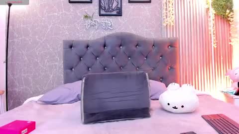 lana_gill online show from May 2026 07:19:01 PM