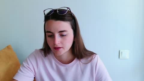 lana_gl online show from July 2026 09:44:01 AM