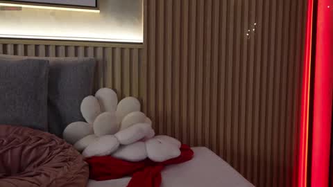 lana_lann online show from June 2026 04:24:01 AM