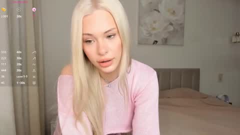 Lana online show from October 2025 03:51:02 AM