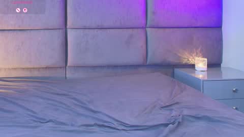 valentino moon online show from June 2026 06:52:02 AM