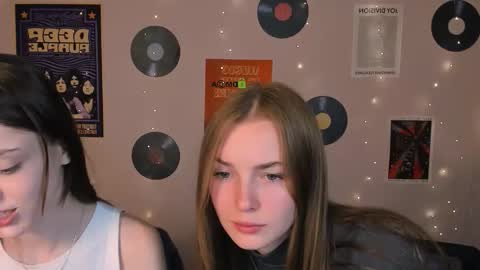 lana_shine_ online show from November 2025 12:39:02 PM