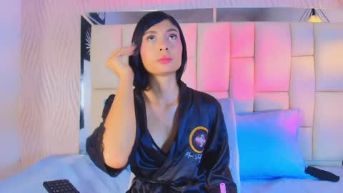 Vanessa  online show from June 2026 12:11:01 PM
