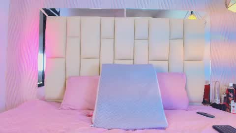 Vanessa  online show from June 2026 12:09:02 PM
