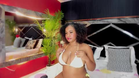 Lana  online show from October 2025 04:01:01 AM