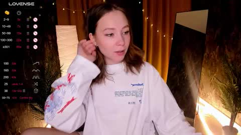 Lana online show from November 2025 02:22:01 AM