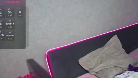 Lana online show from September 2025 11:33:02 AM