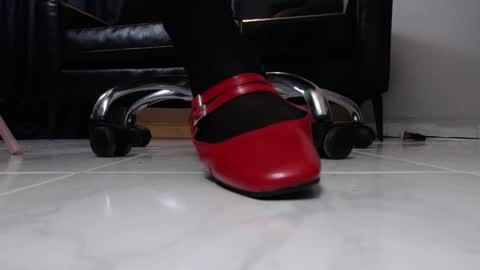 Snapshot of lanadoux_ chatting on March 2025 05:43:02 PM Mistress Lana online show from March 2025 05:43:02 PM