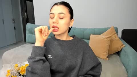 Lana online show from March 2026 03:18:02 PM