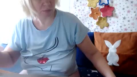LovelyQueen online show from June 2026 07:43:01 AM