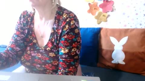 LovelyQueen online show from June 2026 07:33:01 AM