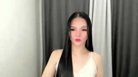 Snapshot of lanawyatt_ chatting on October 2025 12:18:02 PM lanawyatt_ online show from October 2025 12:18:02 PM