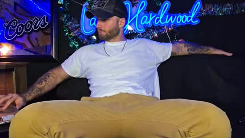 Snapshot of lancehardwood222 chatting on November 2025 01:15:01 AM LANCE online show from November 2025 01:15:01 AM