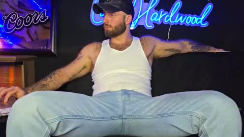 Snapshot of lancehardwood222 chatting on January 2026 01:22:02 AM LANCE online show from January 2026 01:22:02 AM