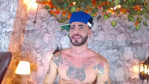 Snapshot of lancelot_benwick chatting on January 2025 02:52:01 AM Lancelot Benwick online show from January 2025 02:52:01 AM