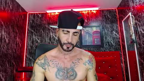 Snapshot of lancelot_benwick chatting on January 2025 05:24:01 AM Lancelot Benwick online show from January 2025 05:24:01 AM