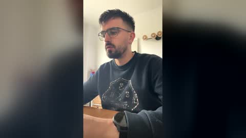 lander920612 online show from April 2026 08:20:01 AM