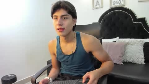 landercruz online show from October 2025 04:37:02 AM