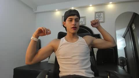 landercruz online show from October 2025 02:39:02 AM