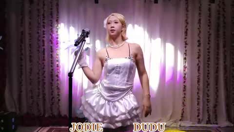 lankwaifong_cindy online show from May 2026 03:01:01 AM
