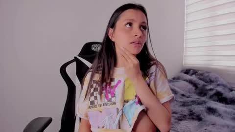 lanna_as online show from January 2025 05:24:02 PM