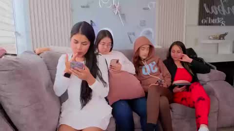 lanna_as online show from March 2026 01:38:02 PM