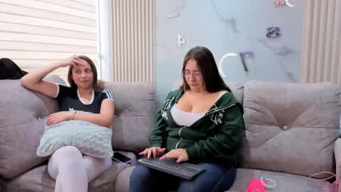 lanna_as online show from May 2026 03:19:01 PM