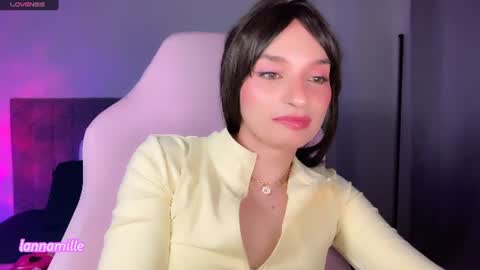 Camila online show from June 2026 09:19:01 PM